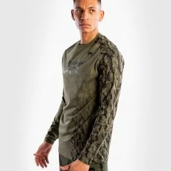 UFC Venum Authentic Fight Week Men's Long Sleeve T-shirt - Khaki -Venum store 0 252F0 252F8 252F9 252F0089b898f59491086b5765f6383182e85da4ac2b VNMUFC 00056 015 02 60d85983 df8d 4c34 9999 e179a4393aa3