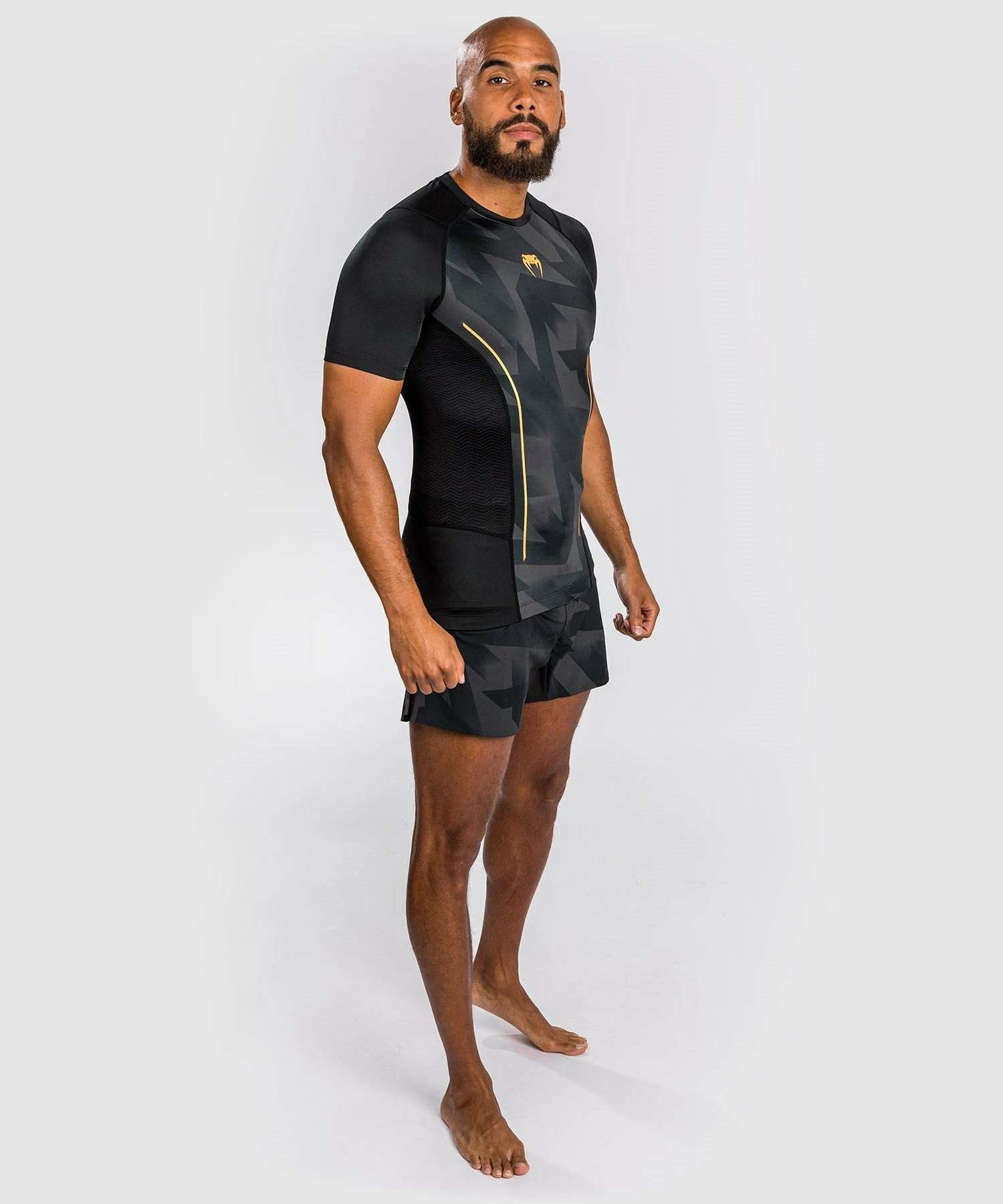 Venum Razor Rashguard Short Sleeves - Black/Gold 4 Venum Razor Rashguard Short Sleeves - Black/Gold - Image 4