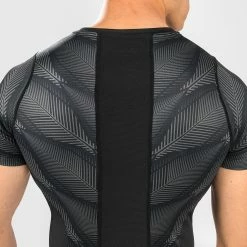 Venum Phantom Rashguard Short Sleeves - Black/Red -Venum store 0 252F4 252F1 252F7 252F041742cdae037b36d31926f14902a6840210a063 RASH SS PHANTOM 14 52d74325 cd0c 46f3 b069 3207ac770373