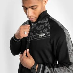 Venum Cali 34 Track Jacket - Black -Venum store 0 252F4 252F2 252Ff 252F042ffc9c68afab2d3d706b8cd83a02330bd928ff JACKETS CALI34 BLACK 09