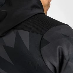 Venum Razor Hoodie - Black/Gold -Venum store 0 252F5 252F2 252Fd 252F052dd7af91cf7c0237edde2df808a5cb905cf696 10 329a63c4 5b09 456e bd3d 019e4705d95f