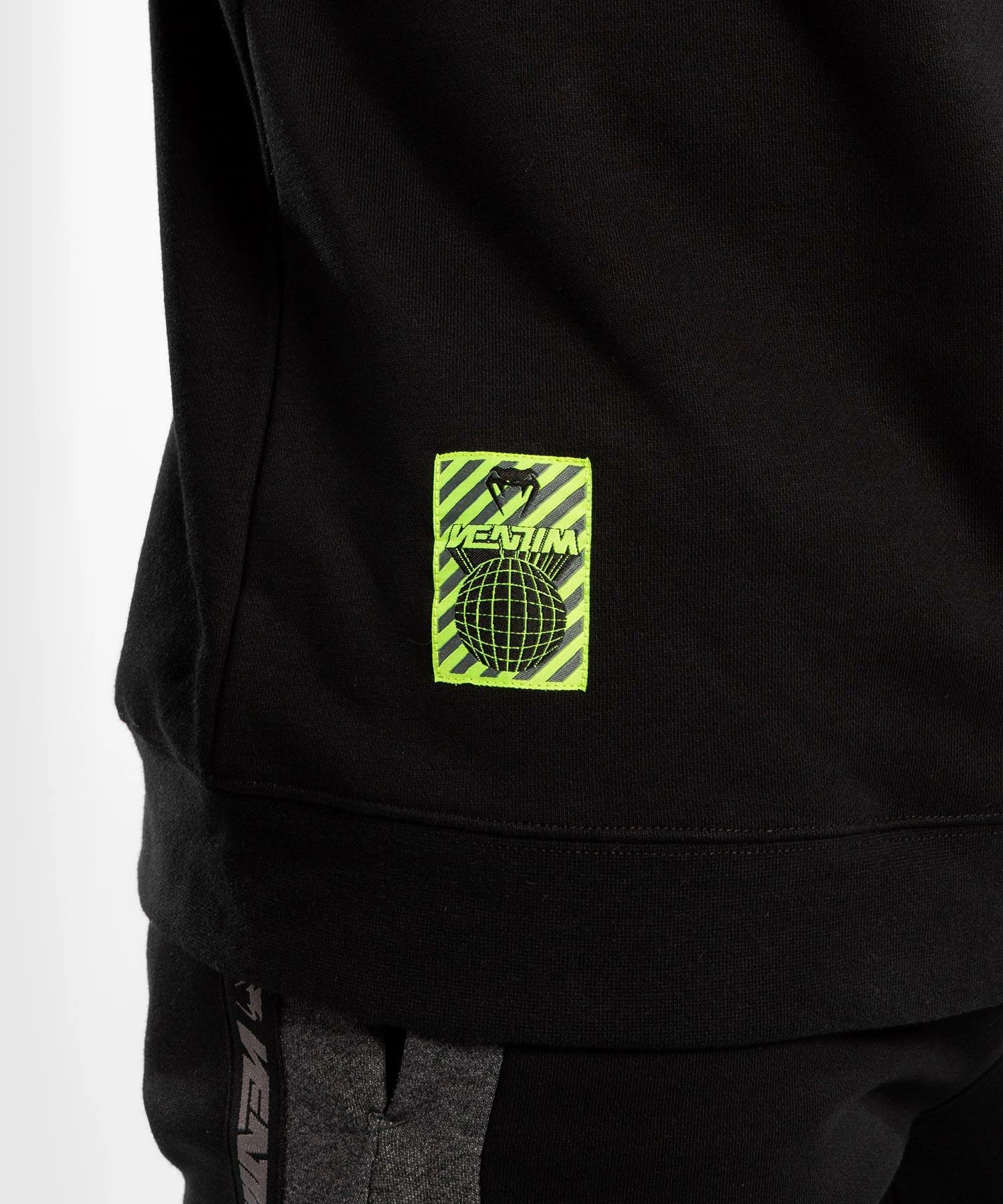 Venum Stripes Crewneck Sweatshirt - Black 5 Venum Stripes Crewneck Sweatshirt - Black - Image 5