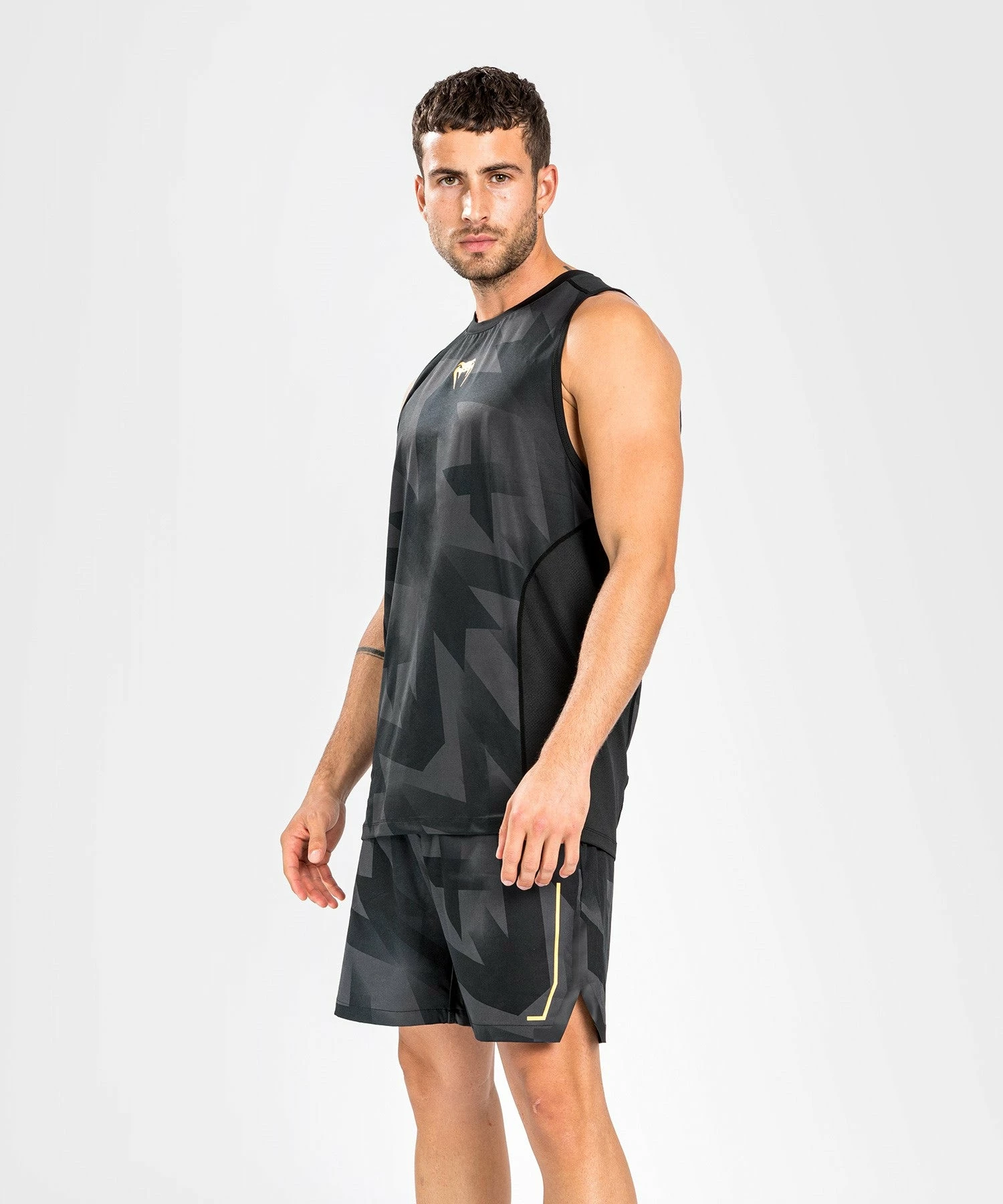 Venum Razor Dry Tech Tank Top - Black/Gold 3 Venum Razor Dry Tech Tank Top - Black/Gold - Image 3
