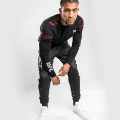 UFC Venum Authentic Fight Week Men's 2.0 Long Sleeve T-Shirt - Black/Red -Venum store 1 252F1 252F4 252F8 252F1148fe19fbbb9d1eed1f490ae03a0ccbd747592f VNMUFC 00111 001 22 178afdb0 8e63 4922 a0e3 8ea142837eff