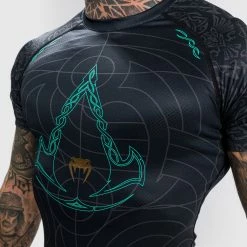 Venum Assassin's Creed Reloaded Rashguard - Short Sleeves - Black -Venum store 1 252F7 252F9 252F9 252F17996670a245f713d88ba932b38cd48b242a08c6 RASH SS ASSASSINSCREED BLACK 16