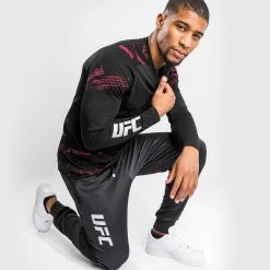 UFC Venum Authentic Fight Week Men's 2.0 Long Sleeve T-Shirt - Black/Red -Venum store 2 252F9 252F0 252F5 252F29059277b6196de35b1213633e4f4feff1a2ea41 VNMUFC 00111 001 24 c305f1a5 b3cd 4f38 9c61 9f29ff9c032f