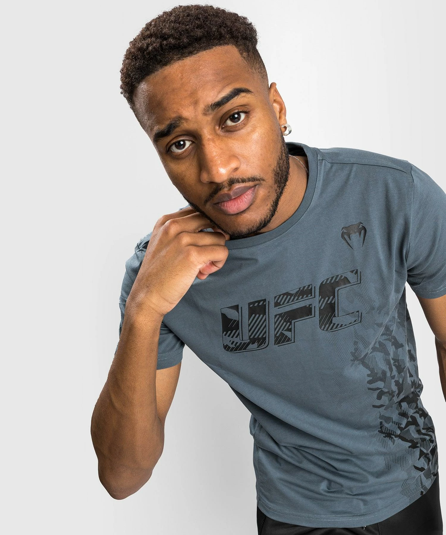 UFC Venum Authentic Fight Week Men's Short Sleeve T-shirt - Grey 1 UFC Venum Authentic Fight Week Men's Short Sleeve T-shirt - Grey