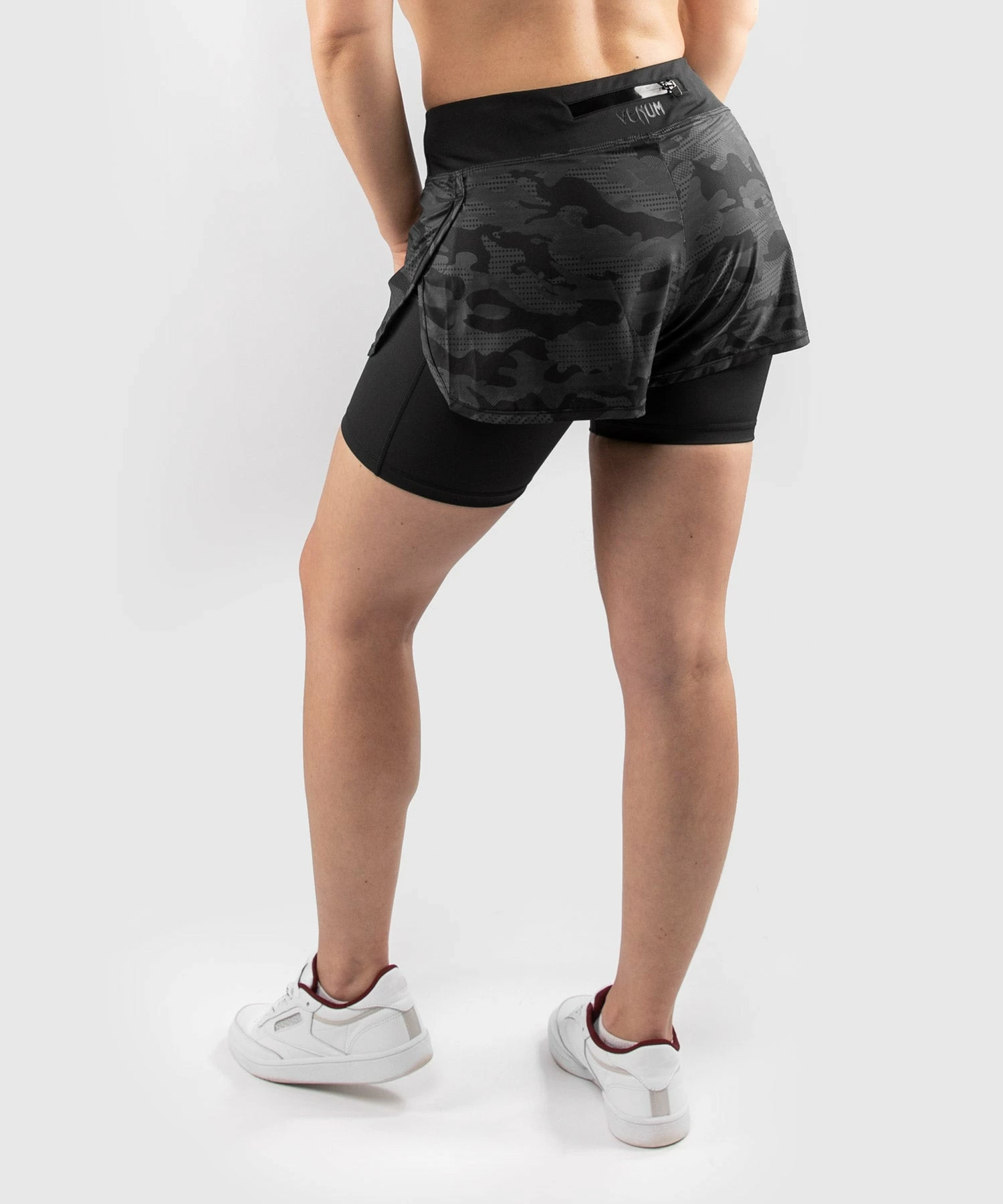 Venum Defender Hybrid Compression Short - Black/Black - Image 4