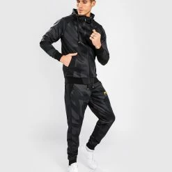 Venum Razor Hoodie - Black/Gold -Venum store 3 252F3 252F1 252F0 252F33103ba775c017a02e31c6da5cdecbceeafa54ef 1 c1358e42 5cf5 4f1e 9c7a ffaba521e4e0