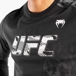 UFC Venum Authentic Fight Week Men's Long Sleeve T-shirt - Black -Venum store 3 252Fe 252Fa 252Fc 252F3eacd8120e218e468975d1064ee6accd74eb94f7 VNMUFC 00056 001 04 5edd782d 70cf 4373 a4fc 67846e0b09d7