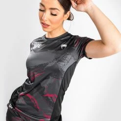 UFC Venum Authentic Fight Week 2.0 Dry Tech T-Shirt - For Women - Black/Red -Venum store 4 252F0 252F6 252F1 252F4061e1a23383fbc9fe95c38c9d9ca2e473964b7f VNMUFC 00122 001 01 5b2c7959 870a 47c8 b6dd 0c12c3133007