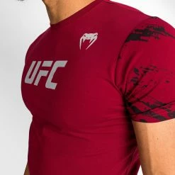 UFC Venum Authentic Fight Week Men's 2.0 Short Sleeve T-Shirt - Red -Venum store 6 252F5 252Fd 252Fe 252F65de9bc8e4d6e7b5e9115216751295d5de2a9fc5 VNMUFC 00109 003 13 dfa7bff5 5bbb 447f bb03 83d9a22b7000