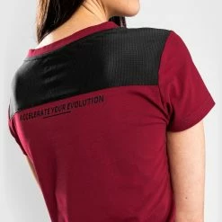 UFC Venum Performance Institute T-Shirt - For Women - Red -Venum store 7 252F8 252F8 252F2 252F7882e9993b73d402a1cec55eb119e07daf26218a VNMUFC 00096 003 07 c9910349 026e 4c12 afff 7b593d558575