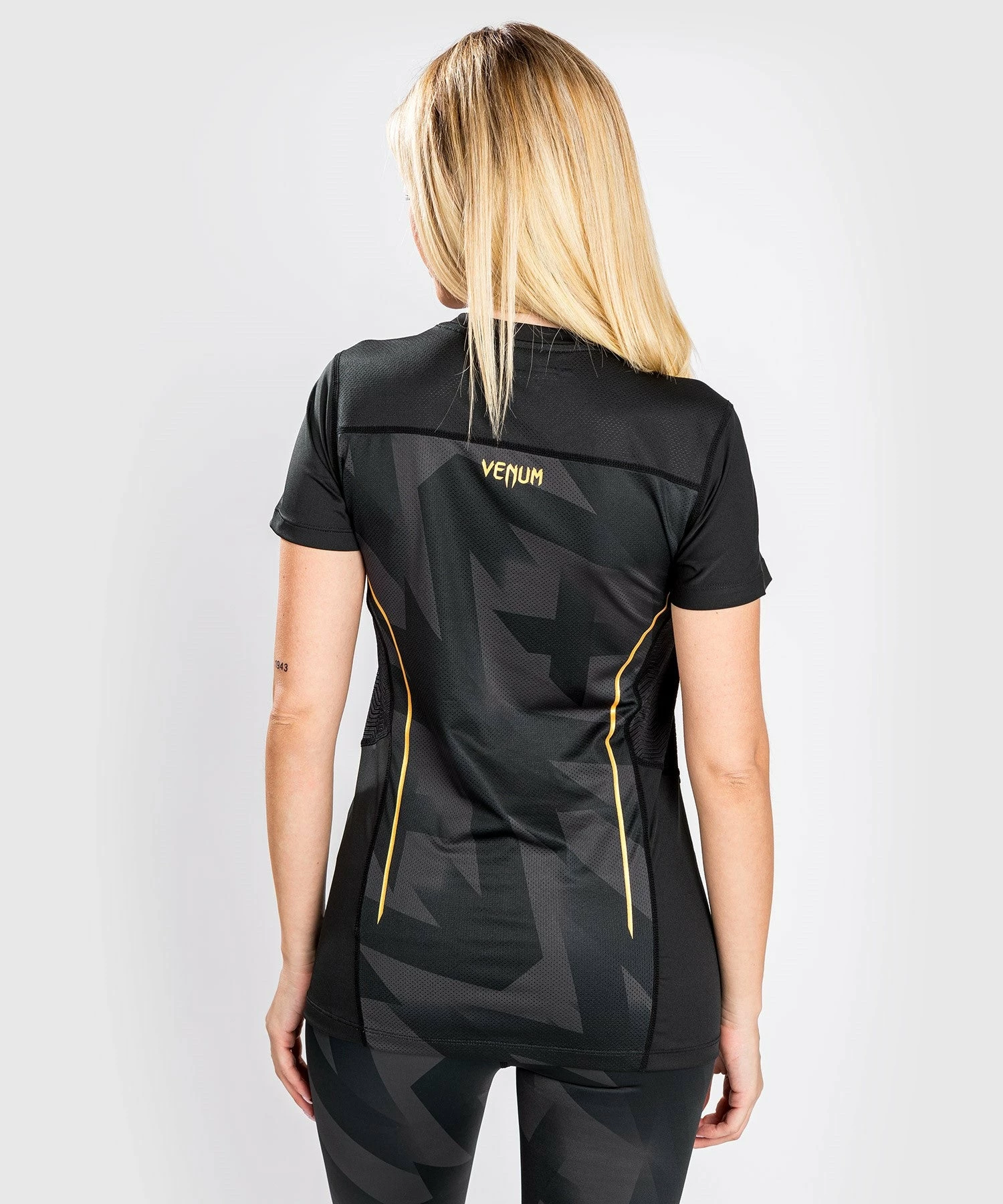 Venum Razor Dry Tech T-Shirt - For Women - Black/Gold 4 Venum Razor Dry Tech T-Shirt - For Women - Black/Gold - Image 4