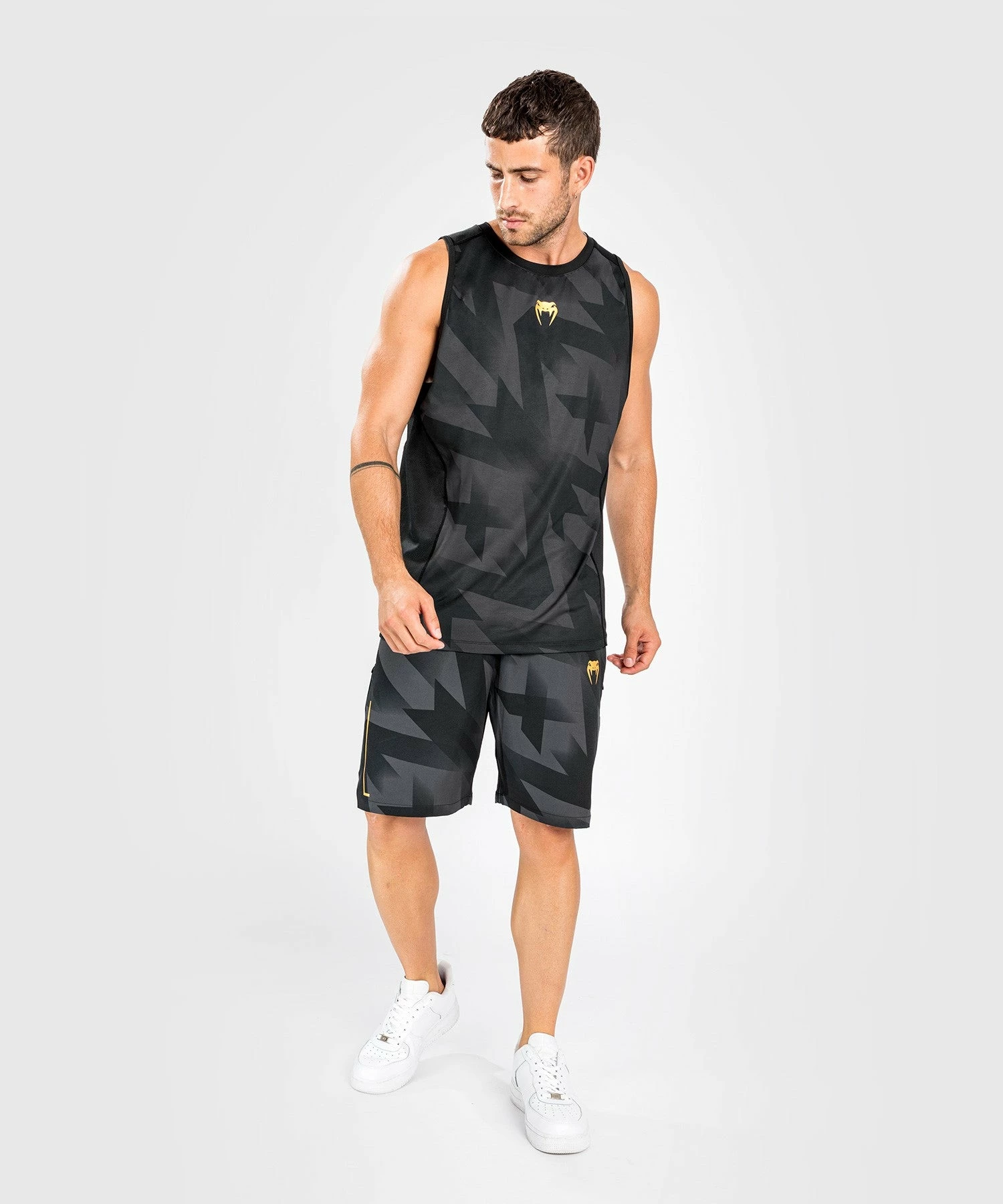 Venum Razor Dry Tech Tank Top - Black/Gold 2 Venum Razor Dry Tech Tank Top - Black/Gold - Image 2