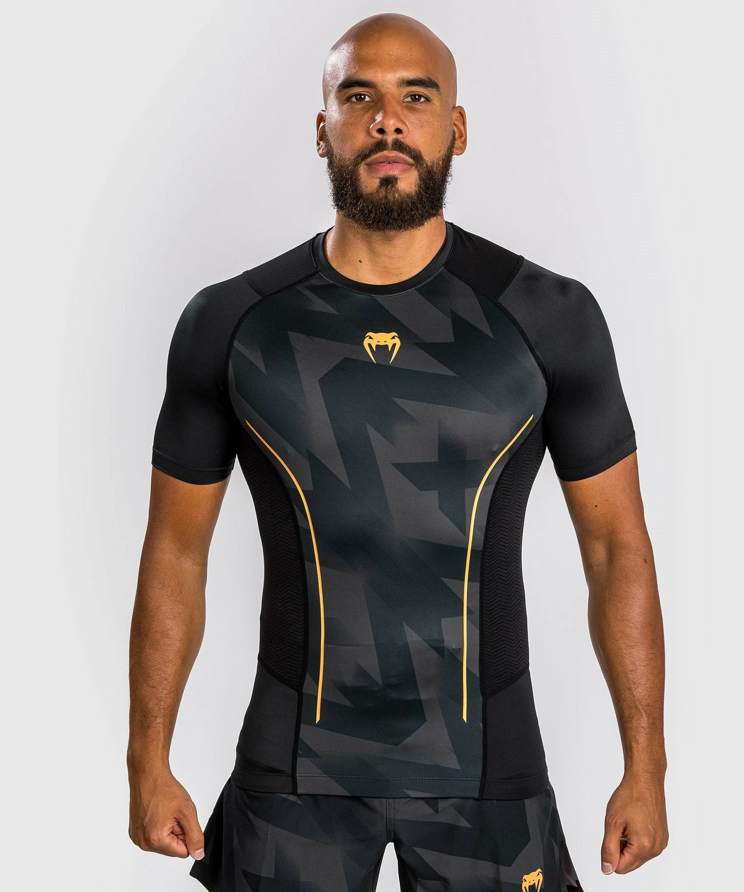 Venum Razor Rashguard Short Sleeves - Black/Gold 2 Venum Razor Rashguard Short Sleeves - Black/Gold - Image 2