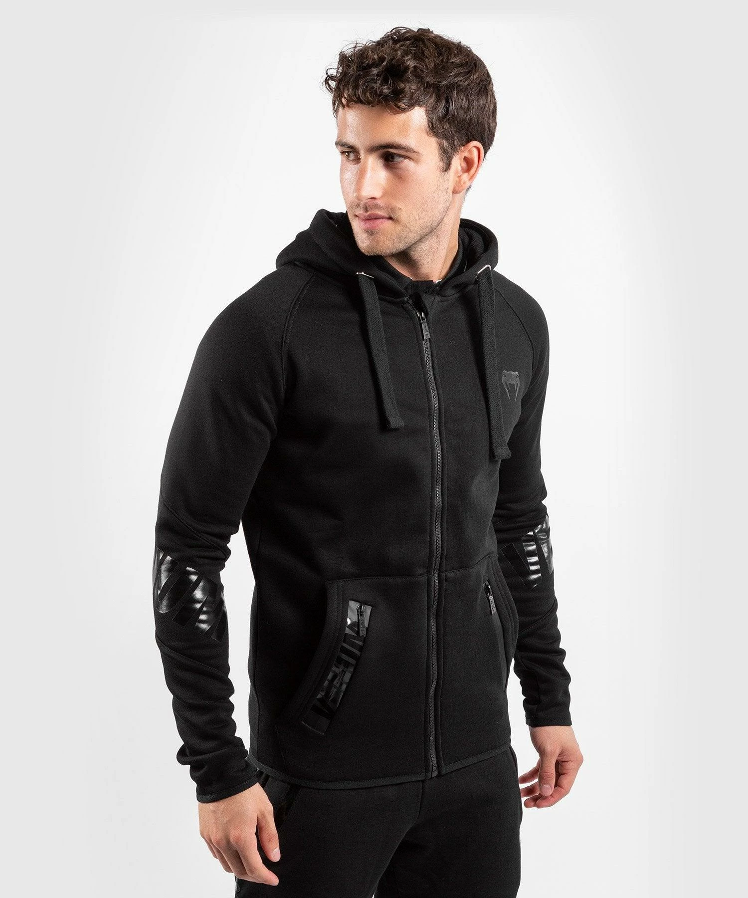 Venum Contender 3.0 Hoodie - Black/Black 1 Venum Contender 3.0 Hoodie - Black/Black