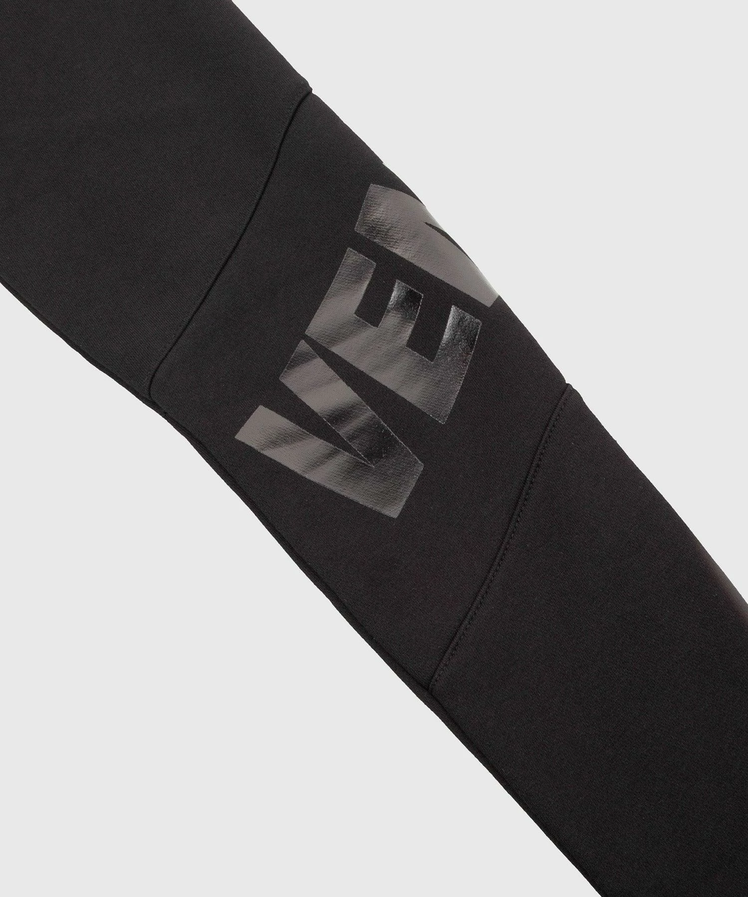 Venum Contender 3.0 Hoodie - Black/Black 8 Venum Contender 3.0 Hoodie - Black/Black - Image 8