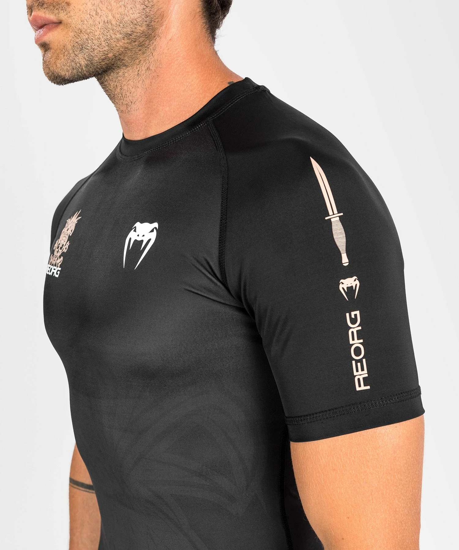 Venum Reorg Rashguard - Short Sleeves - Black 4 Venum Reorg Rashguard - Short Sleeves - Black - Image 4
