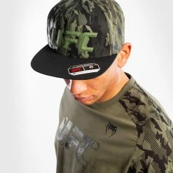 UFC Venum Authentic Fight Week Men's Long Sleeve T-shirt - Khaki -Venum store a 252Fa 252F6 252Fb 252Faa6beb5367f35ce4cfc1b393ed2427f796c5d3e6 VNMUFC 00056 015 06 12799e62 259e 4ca0 a43c e3a215af1f00