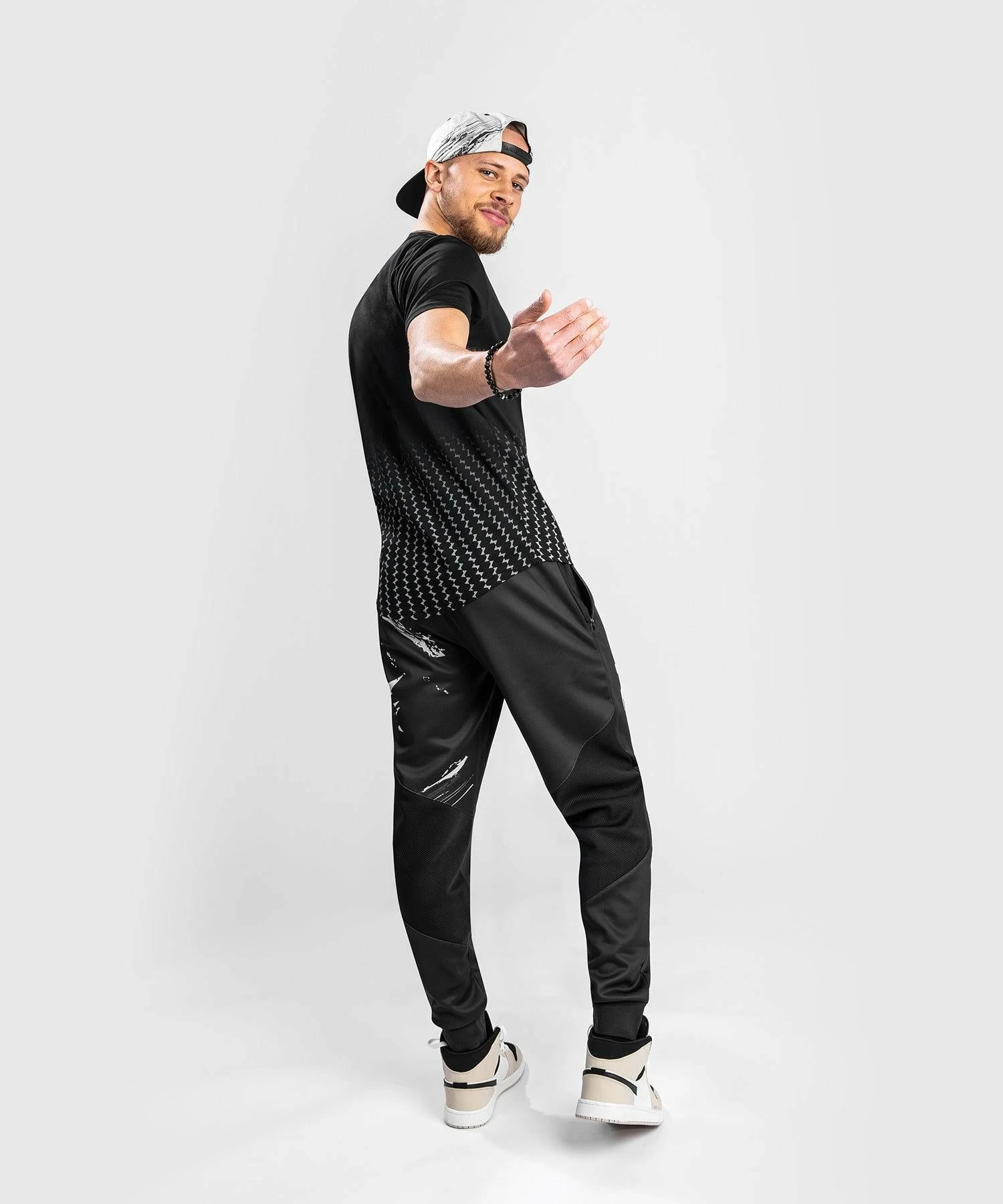 UFC Venum Authentic Fight Week Men's 2.0 Short Sleeve T-Shirt - Black - Image 4