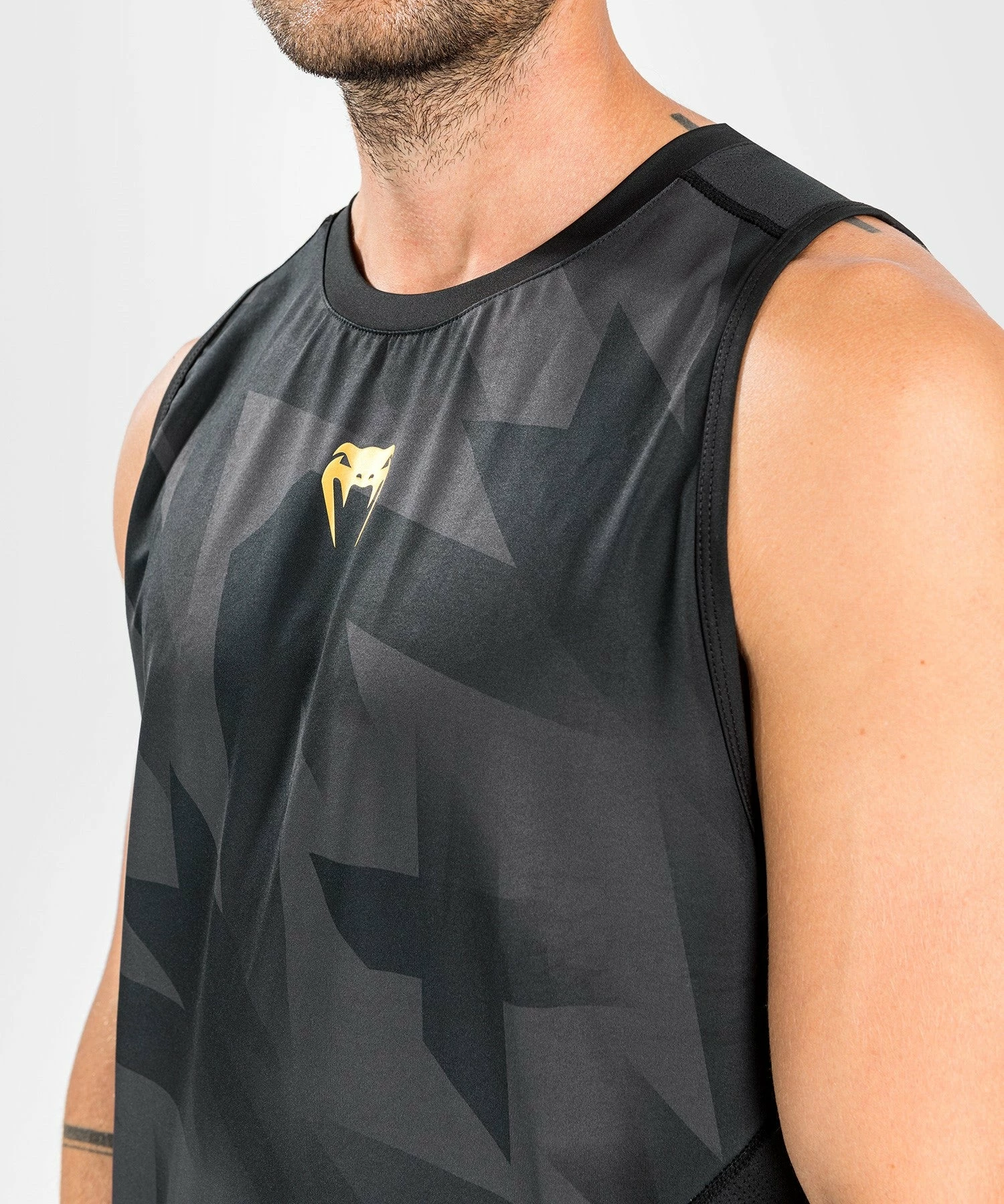 Venum Razor Dry Tech Tank Top - Black/Gold 5 Venum Razor Dry Tech Tank Top - Black/Gold - Image 5