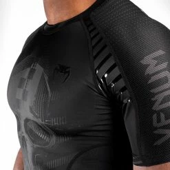Venum Skull Rashguard - Short Sleeves - Black/Black -Venum store c 252Fc 252F8 252Fc 252Fcc8cbf0e94c676c3c783db03d4ebcde324e9afa6 RASH SS SKULL BLACK BLACK 12 7a1532d7 ba6a 40aa 8fa7 7188bd6b885f