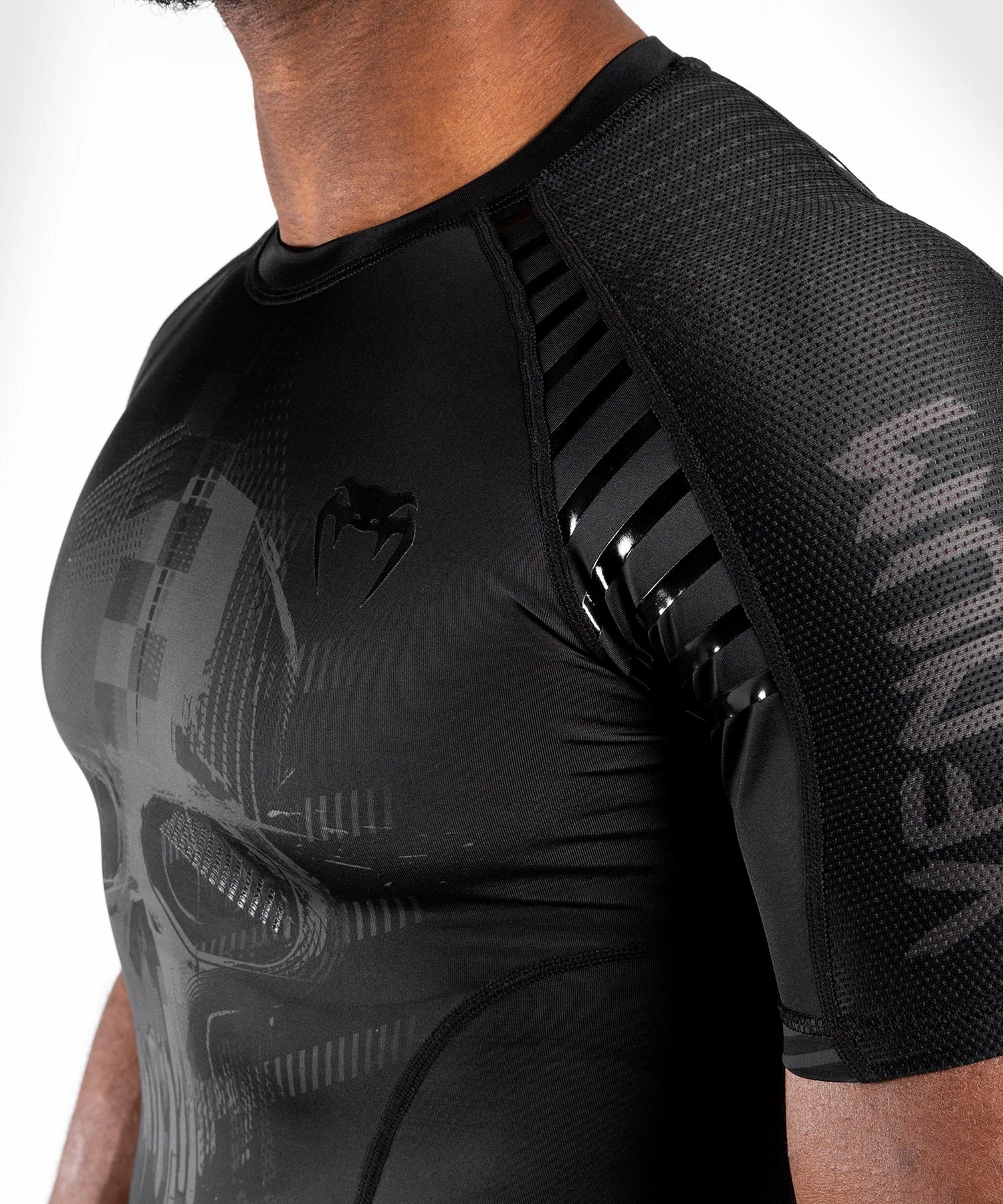 Venum Skull Rashguard - Short Sleeves - Black/Black - Image 4